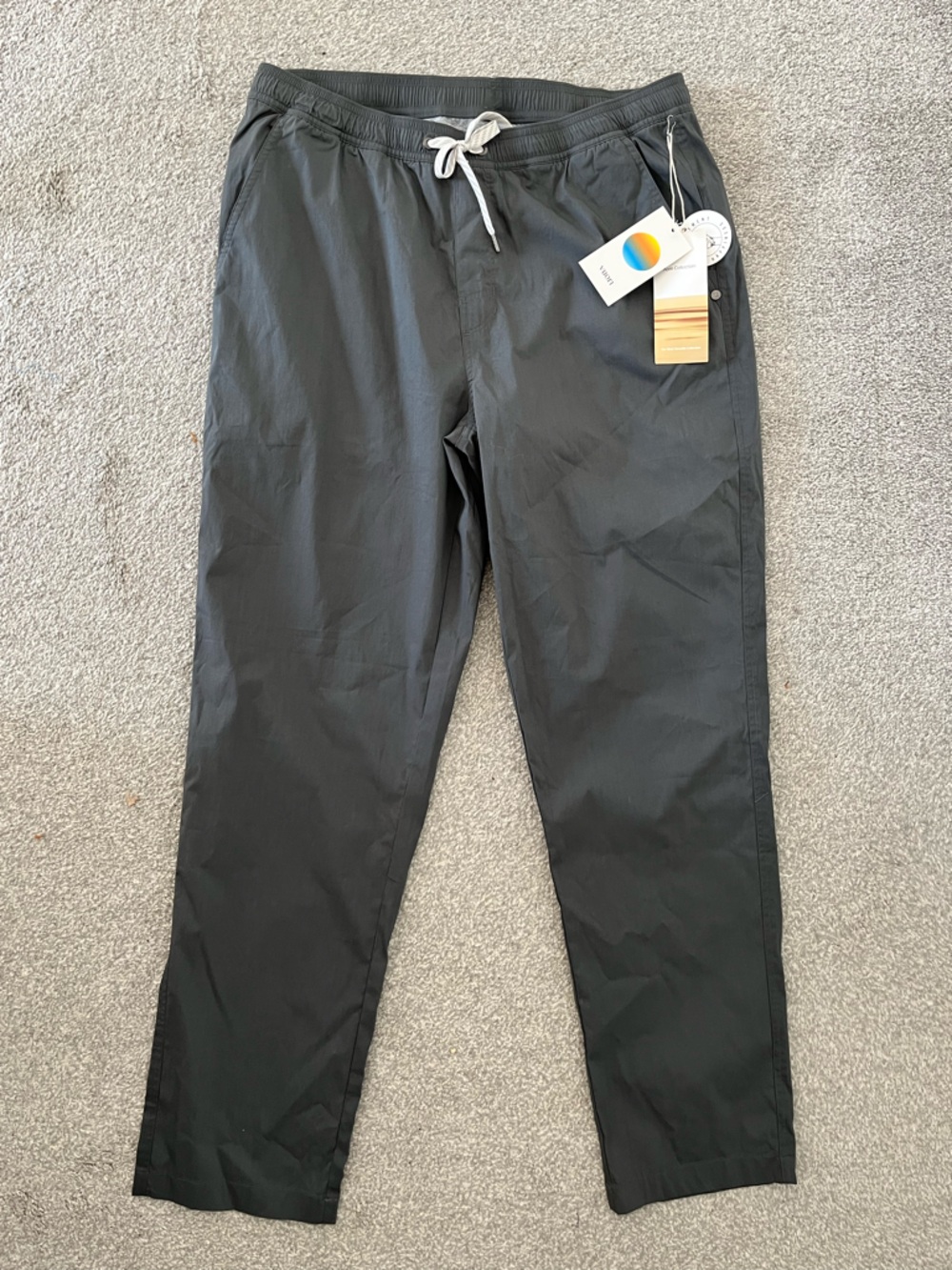 NWT Vuori Kore Everyday Drawstring Casual Pants in Dark Pewter Size Large